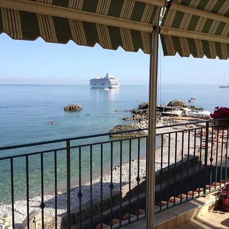 Miramare Giardini-Naxos
