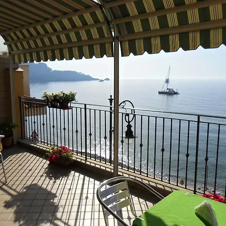 Nocleg ze śniadaniem Miramare Giardini-Naxos