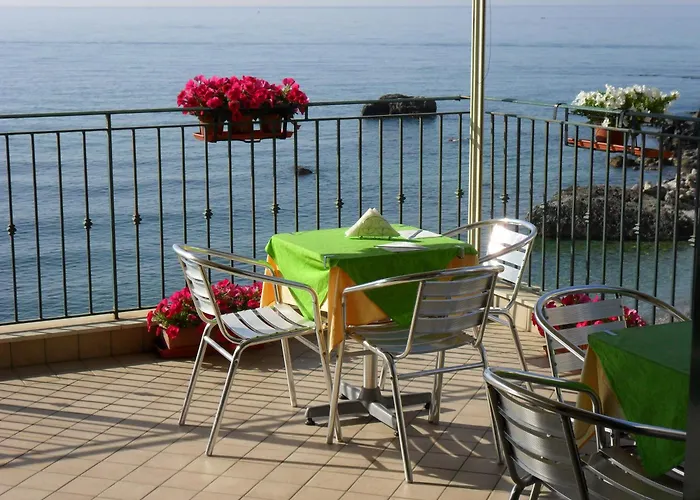 Alojamento de Acomodação e Pequeno-almoço Miramare 4*