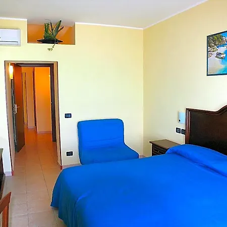 Miramare Oda ve Kahvaltı Giardini Naxos