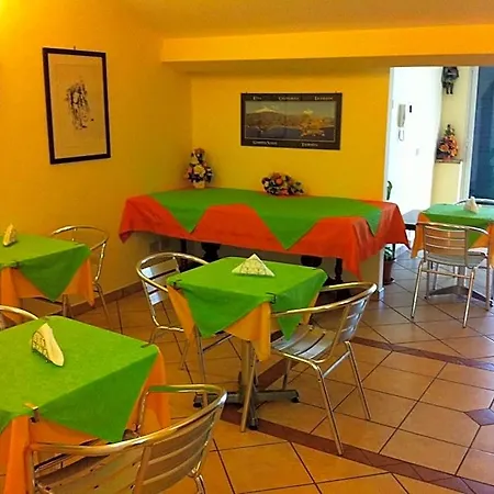 Oda ve Kahvaltı Miramare Giardini Naxos