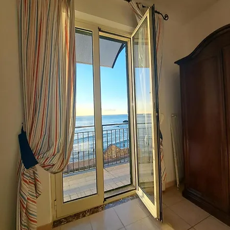 Oda ve Kahvaltı Miramare Giardini Naxos